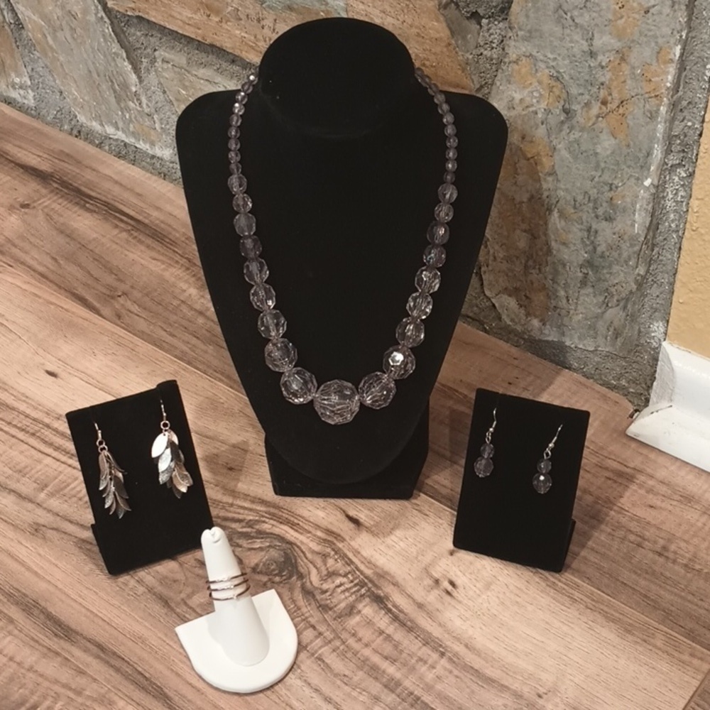 Shades of gray jewelry lot ♥️